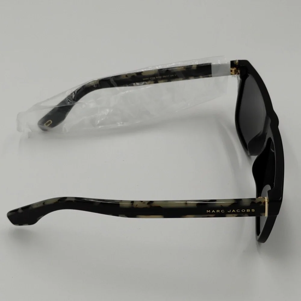 Marc Jacobs Sunglasses With Case